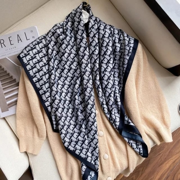 Miss Dolly 90*90cm Square Scarf- Available in 3 colors - Picture 6 of 7